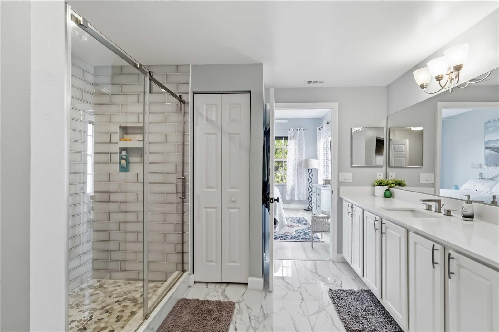 Primary Bath with Large Walk-In Shower - 5601 BENTGRASS DR #10-117, SARASOTA