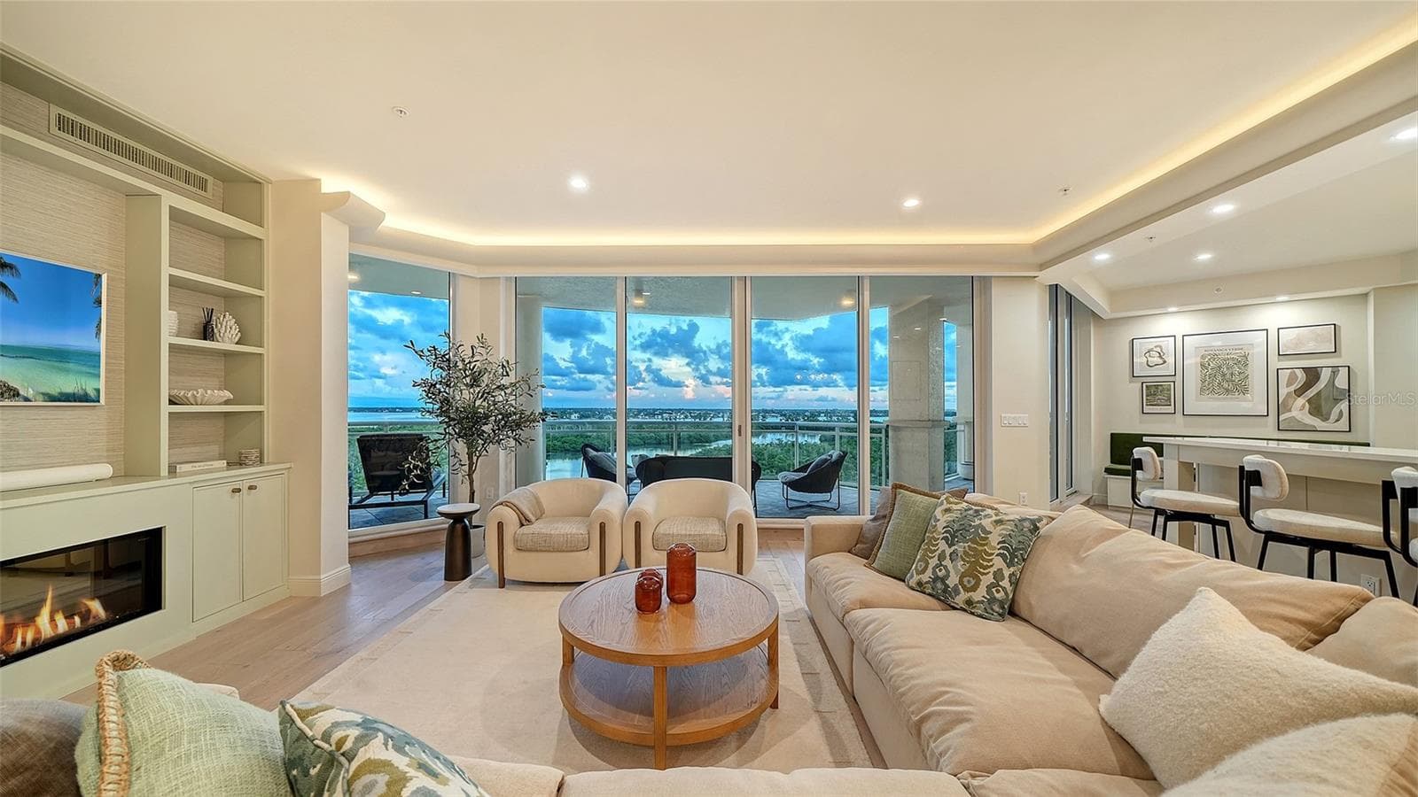 Condominium at 1300 BENJAMIN FRANKLIN DR #809, SARASOTA, photo 11 of 92