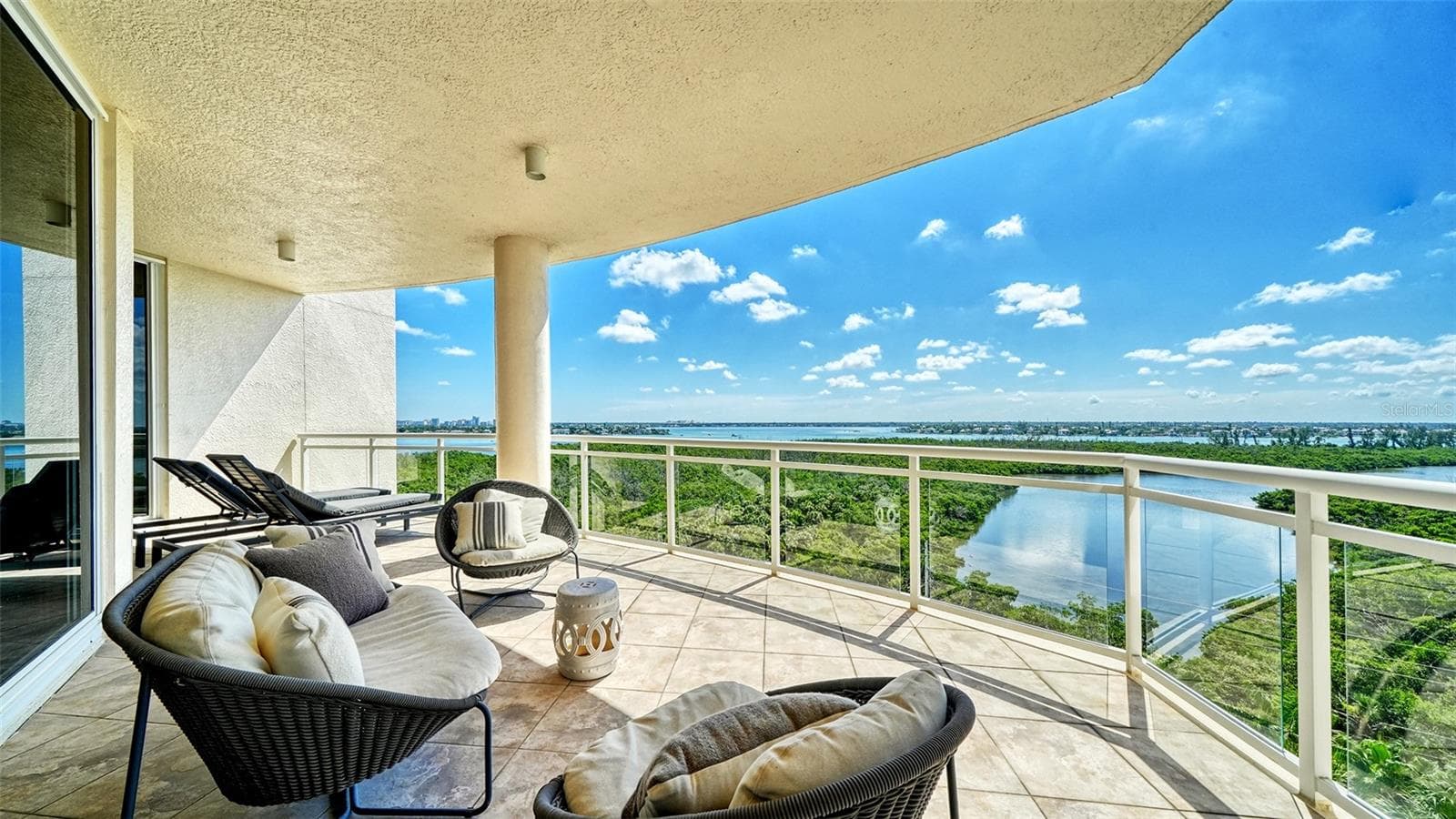 Condominium at 1300 BENJAMIN FRANKLIN DR #809, SARASOTA, photo 14 of 92