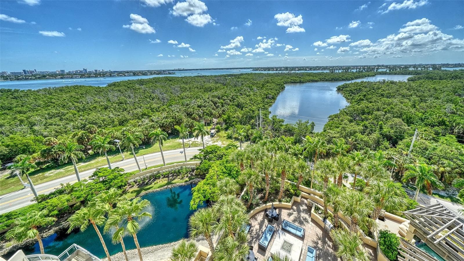 Condominium at 1300 BENJAMIN FRANKLIN DR #809, SARASOTA, photo 16 of 92