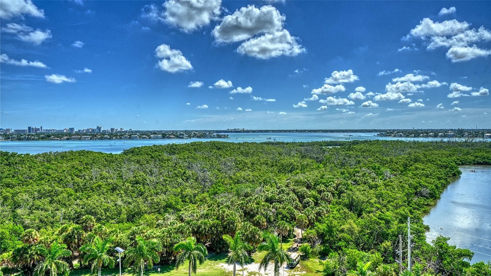 Condominium at 1300 BENJAMIN FRANKLIN DR #809, SARASOTA, photo 22 of 92