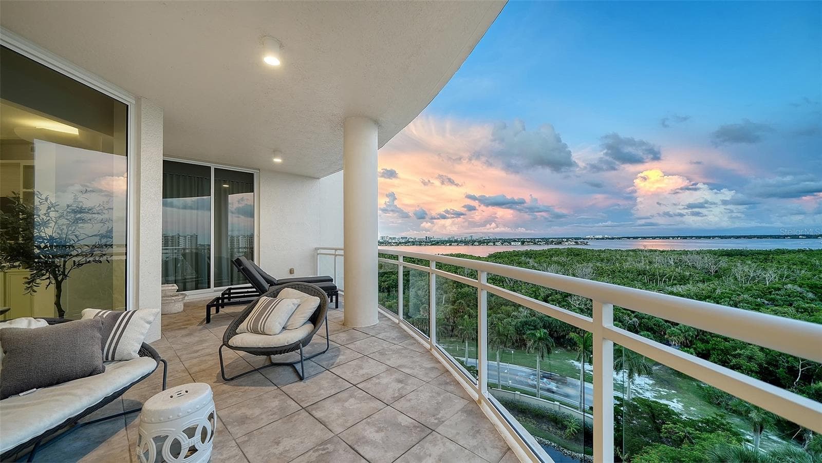 Condominium at 1300 BENJAMIN FRANKLIN DR #809, SARASOTA, photo 28 of 92