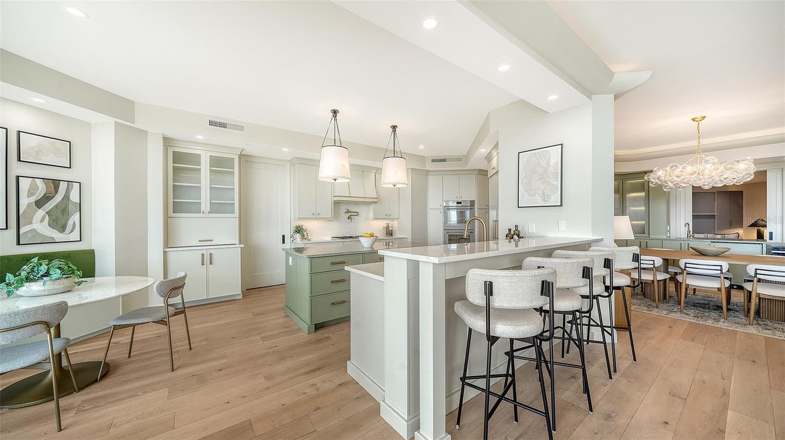 Condominium at 1300 BENJAMIN FRANKLIN DR #809, SARASOTA, photo 39 of 92
