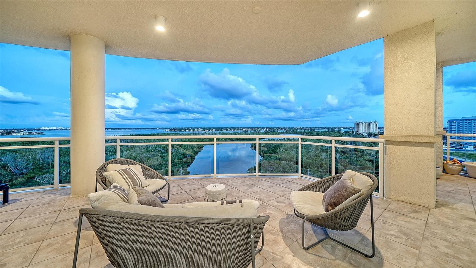 Condominium at 1300 BENJAMIN FRANKLIN DR #809, SARASOTA, photo 74 of 92