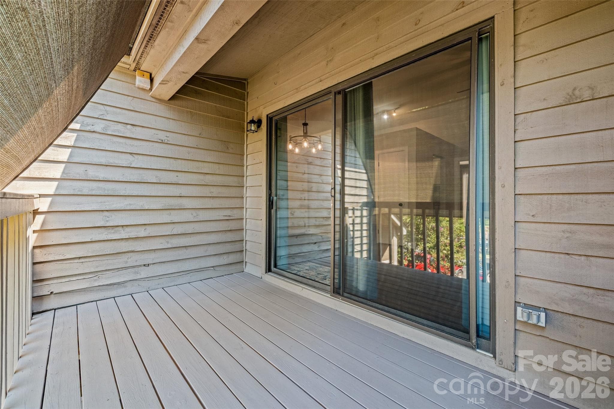 Front deck for entertaining - 4160 Charlotte Highway, Lake Wylie