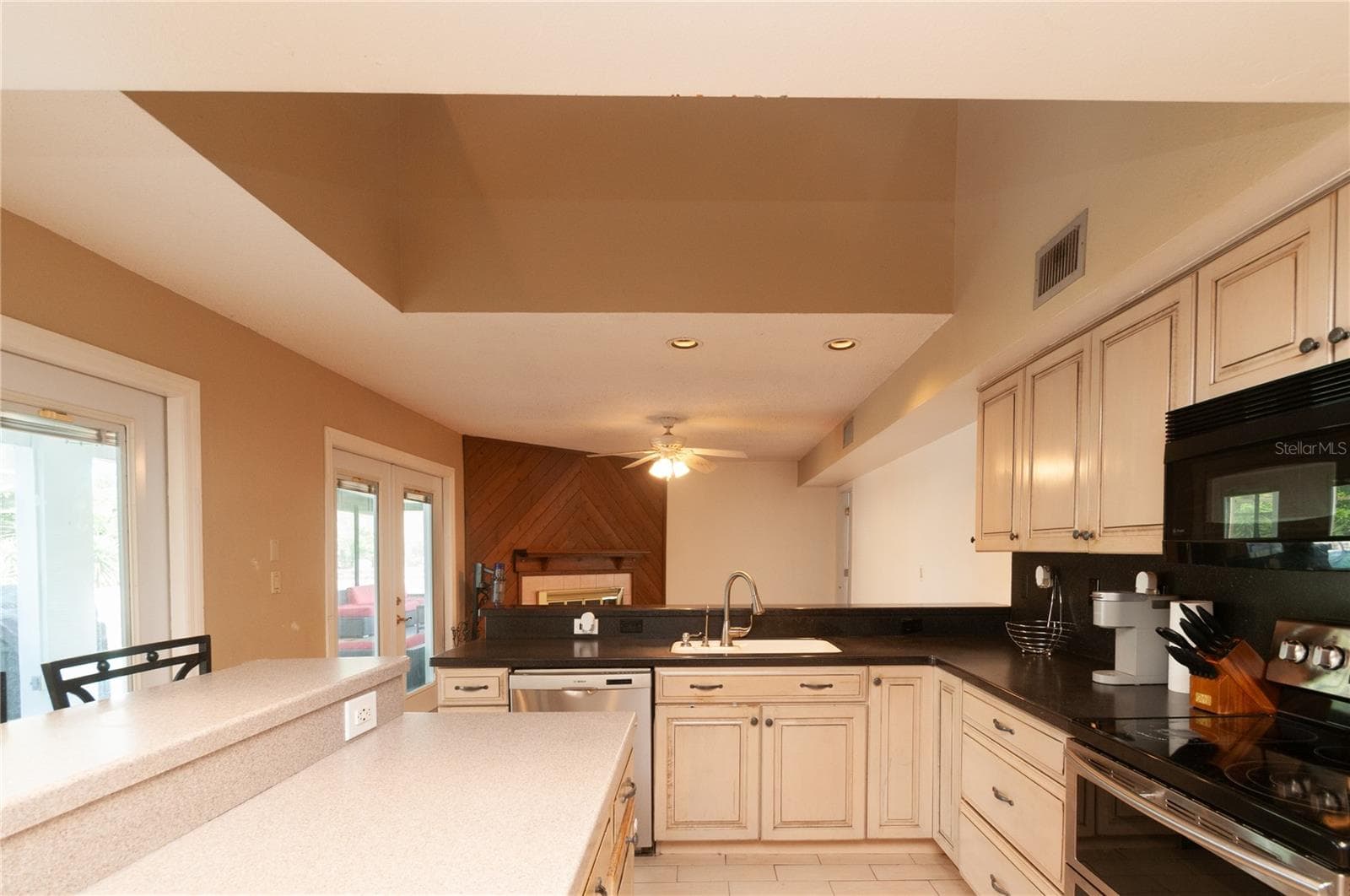 Single Family Residence at 859 PINEWOOD TER W, PALM HARBOR, photo 16 of 51