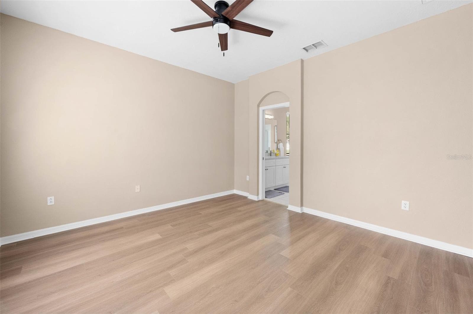 Single Family Residence at 15114 DURANGO CIR, BROOKSVILLE, photo 33 of 46