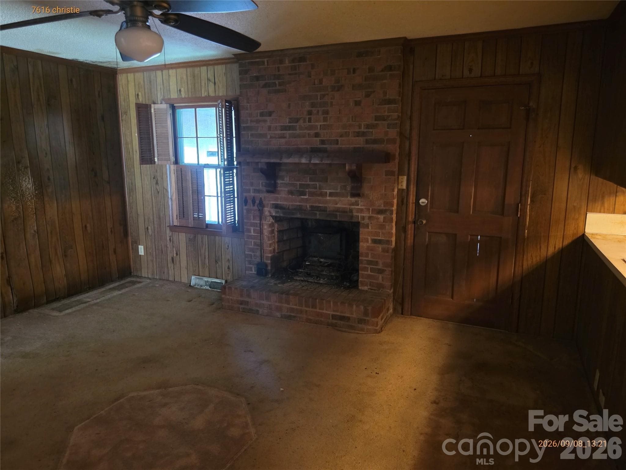 Single Family Residence at 7616 Christie Lane, Charlotte, photo 9 of 16