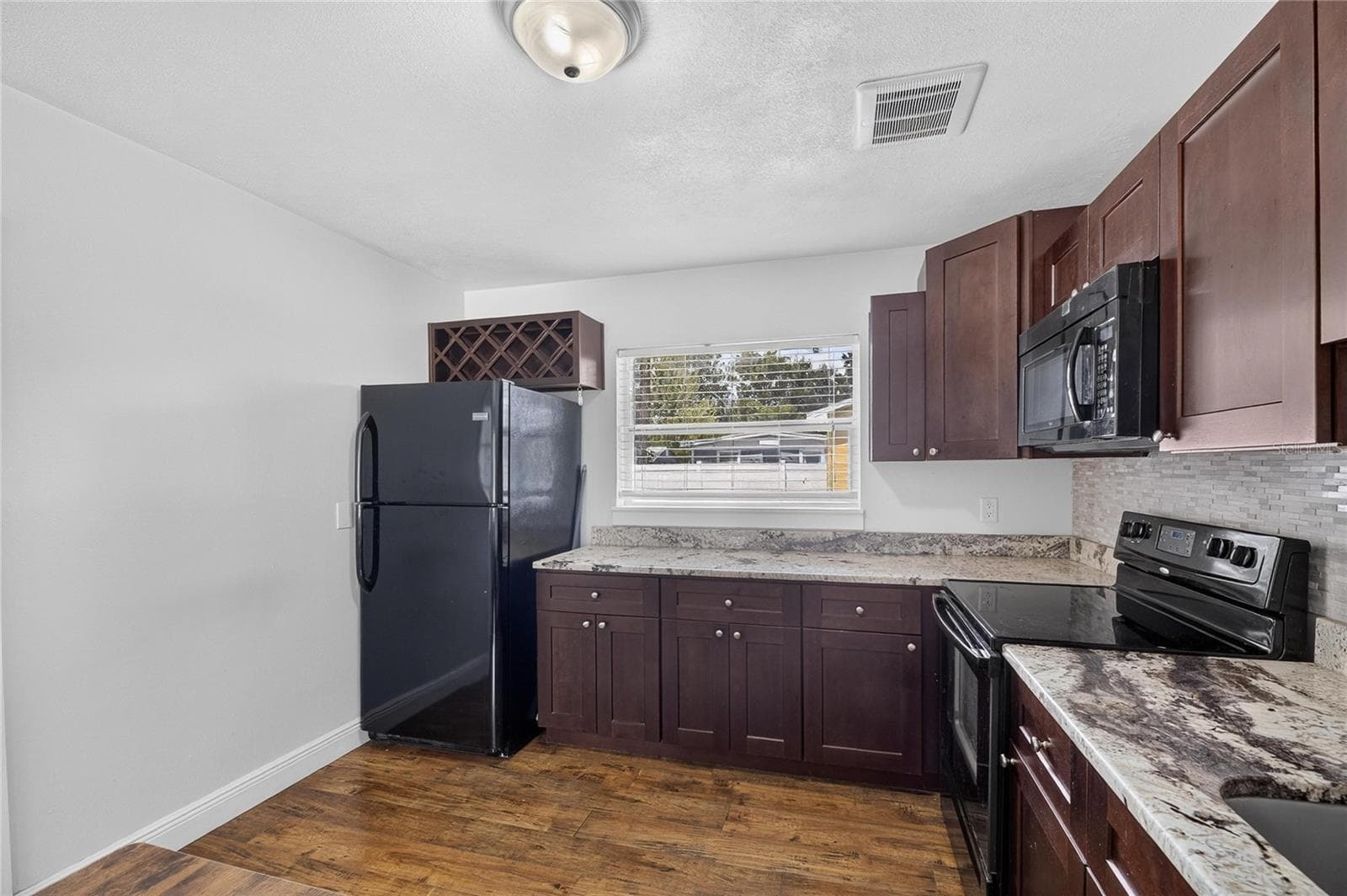 Single Family Residence at 4421 W IOWA AVE, TAMPA, photo 13 of 47