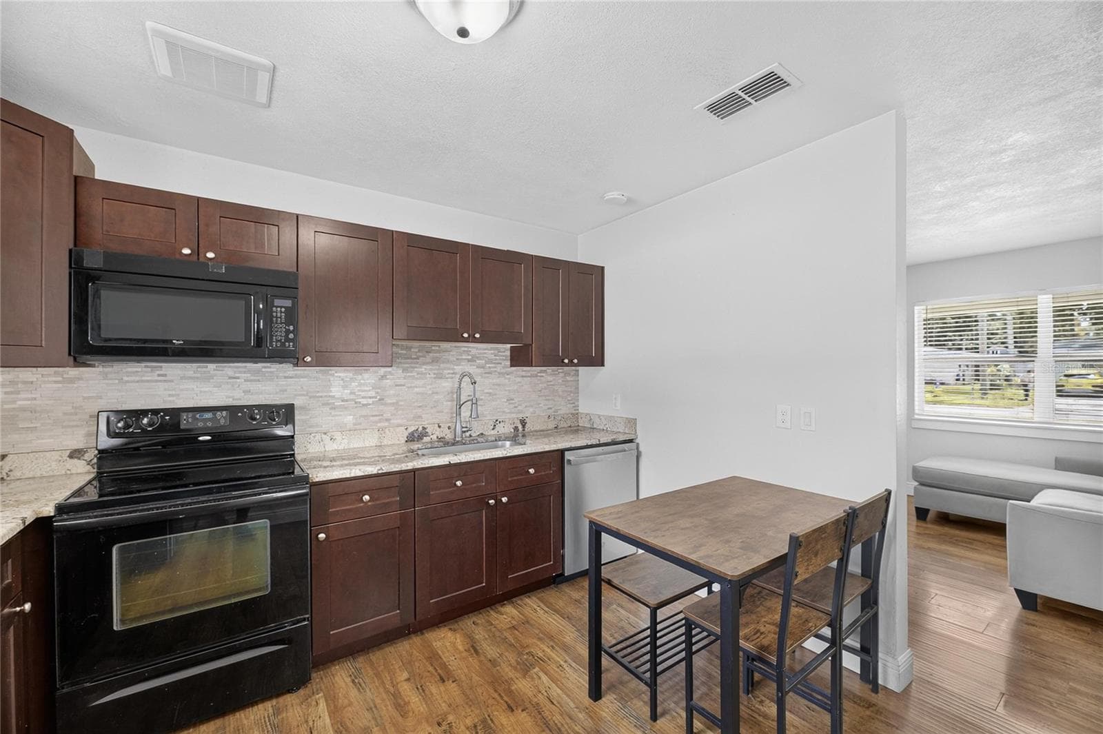 Single Family Residence at 4421 W IOWA AVE, TAMPA, photo 15 of 47