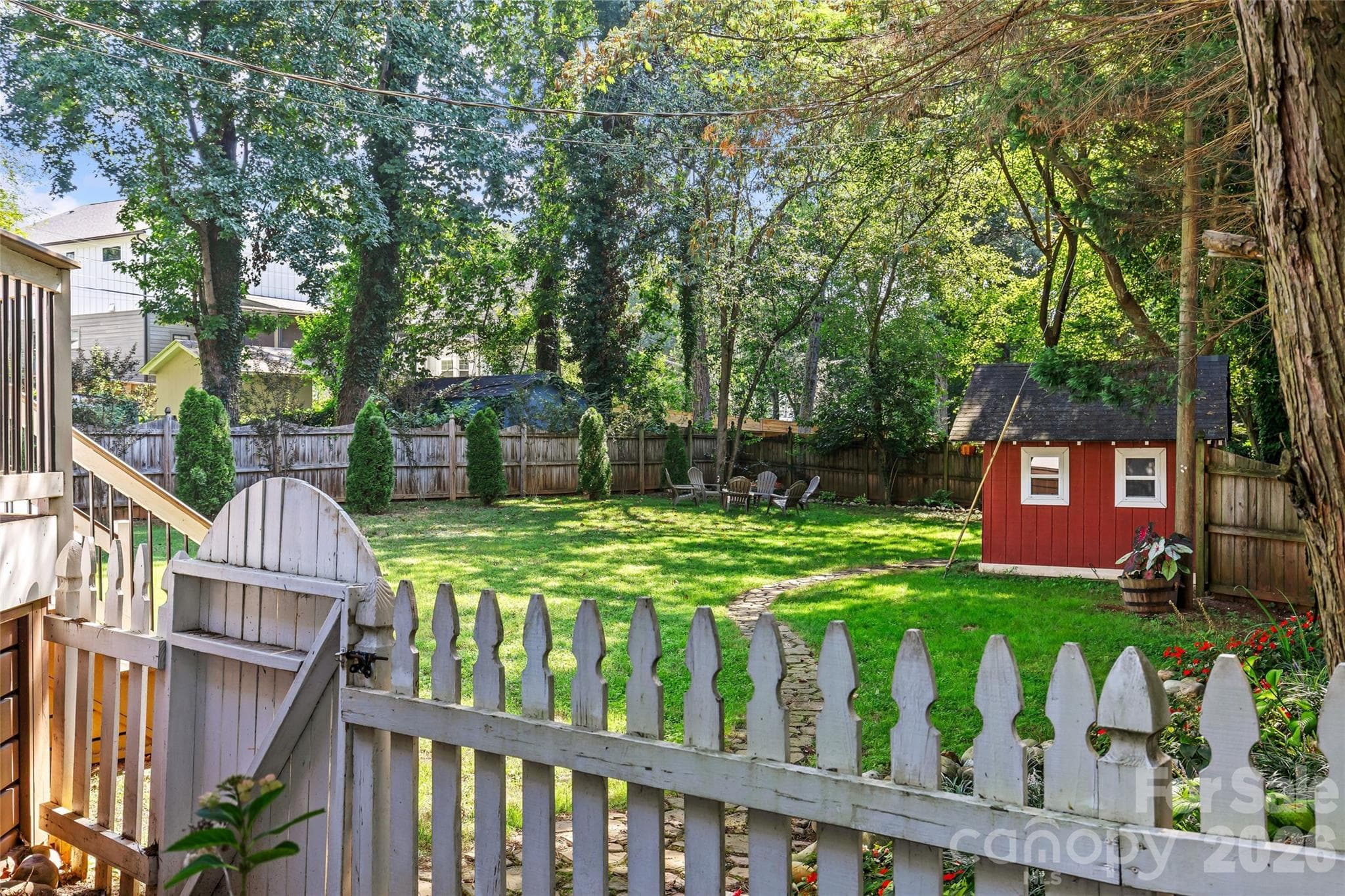 Side Yard - 512 Bascom Street, Charlotte