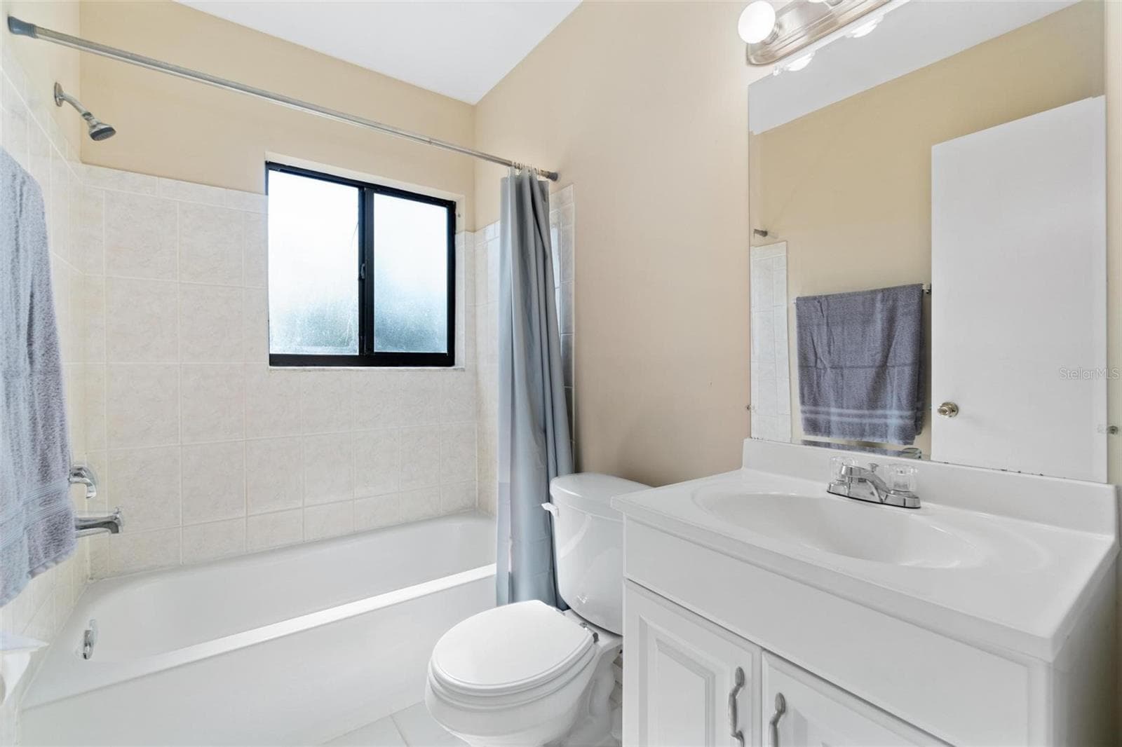 Single Family Residence at 3074 BROADPOINT DR, PUNTA GORDA, photo 14 of 25
