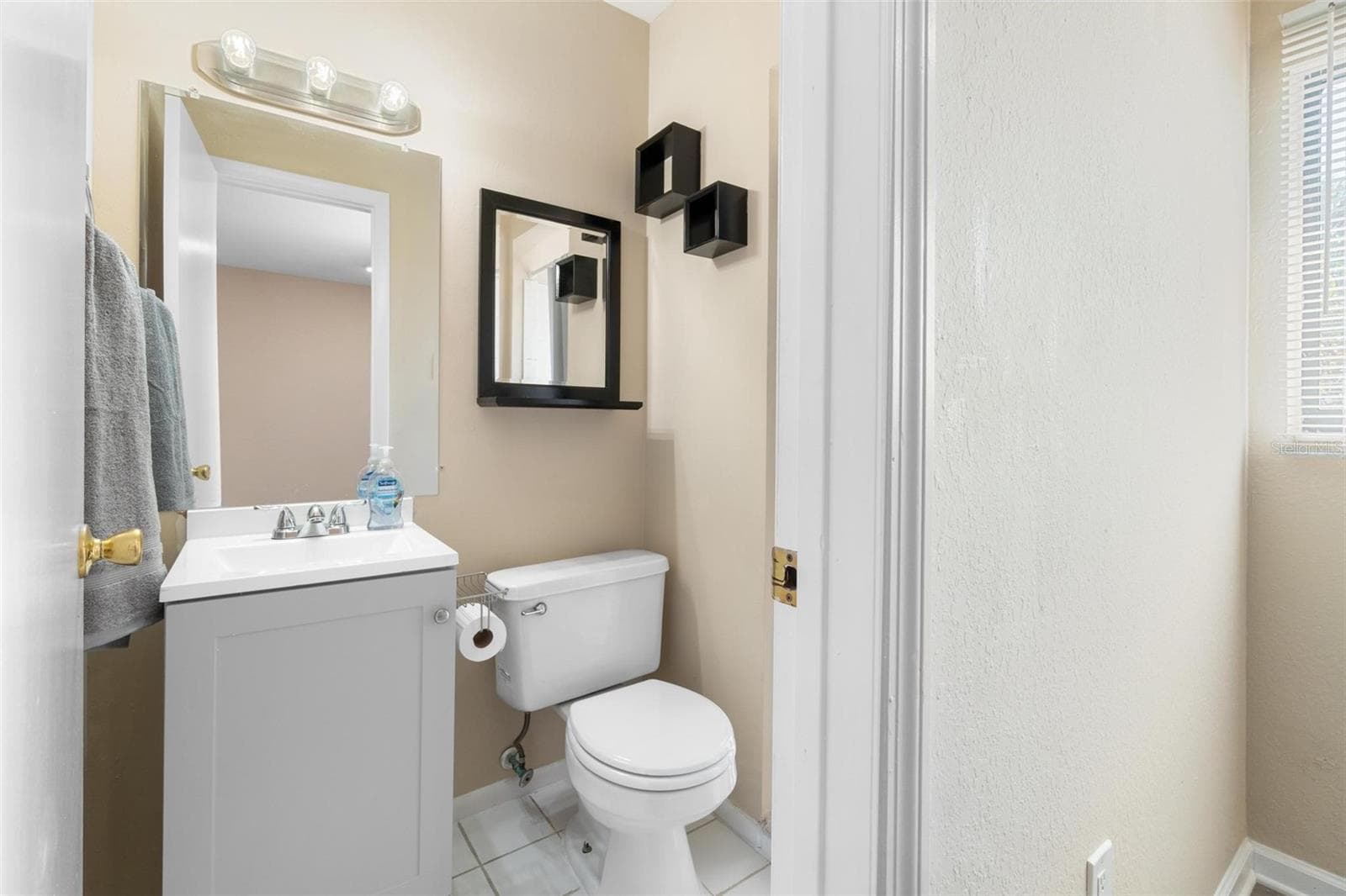 Single Family Residence at 3074 BROADPOINT DR, PUNTA GORDA, photo 19 of 25