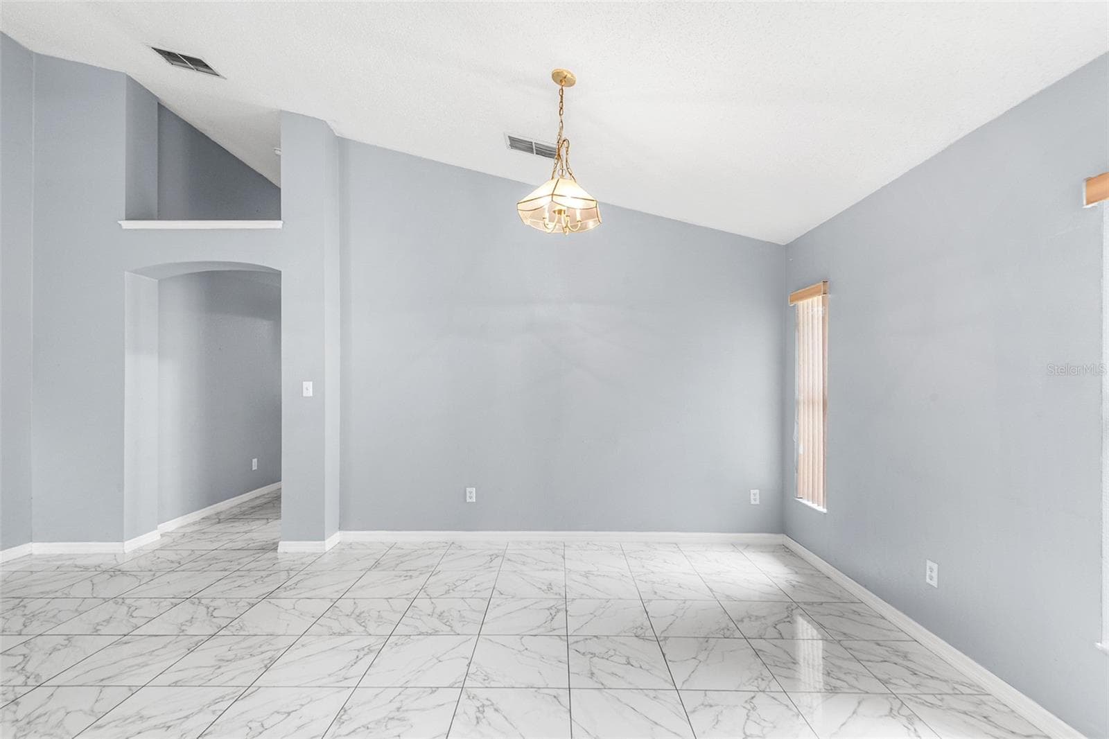 Single Family Residence at 7814 ELMSTONE CIR, ORLANDO, photo 9 of 38