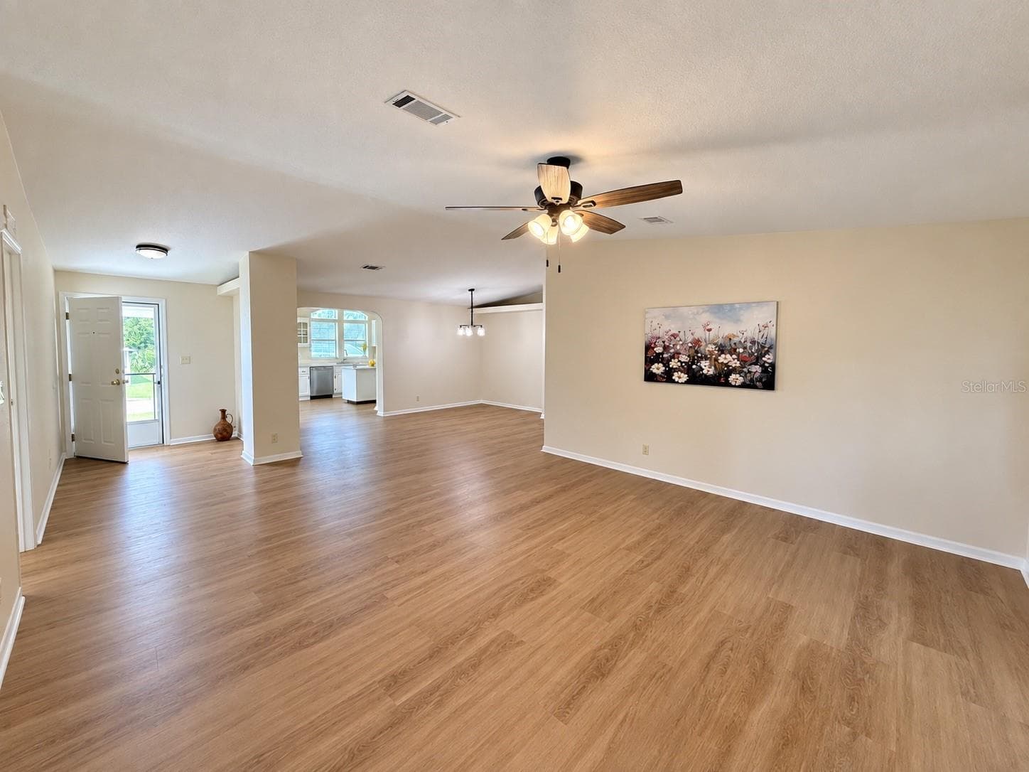 Mobile Home at 13181 SE 48 TER, BELLEVIEW, photo 8 of 25