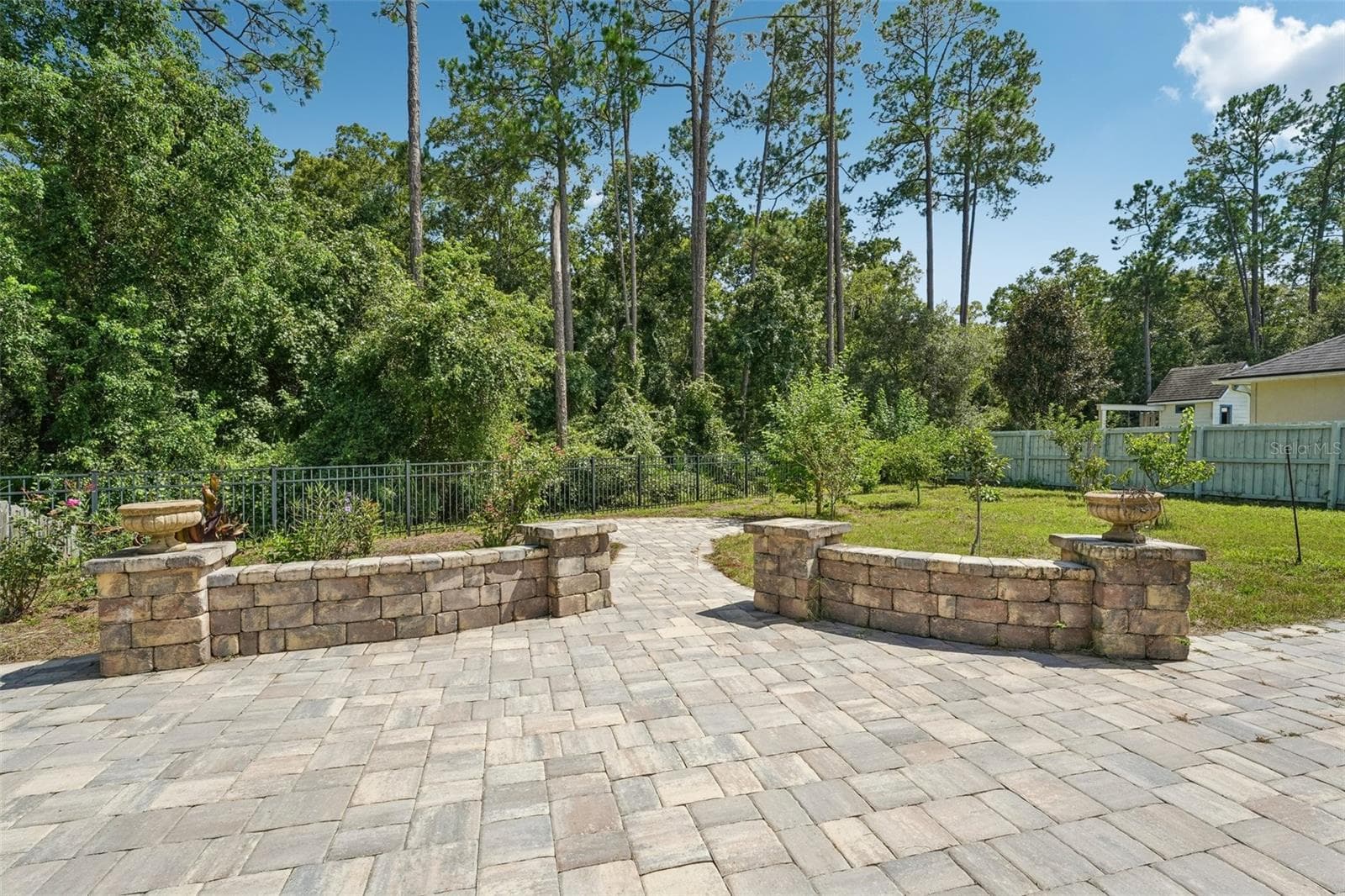 Private Garden - 353 CRESCENT KEY DR, ST AUGUSTINE