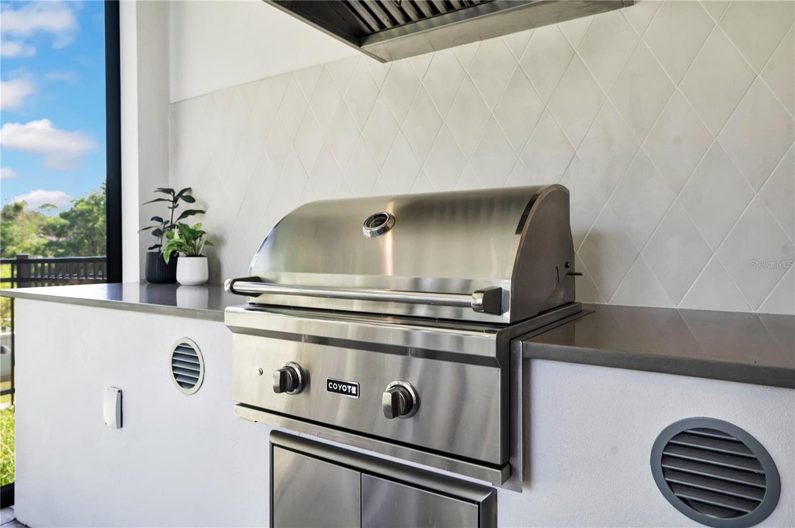Gas grill in summer kitchen - 1927 S LAKEMONT AVE, WINTER PARK