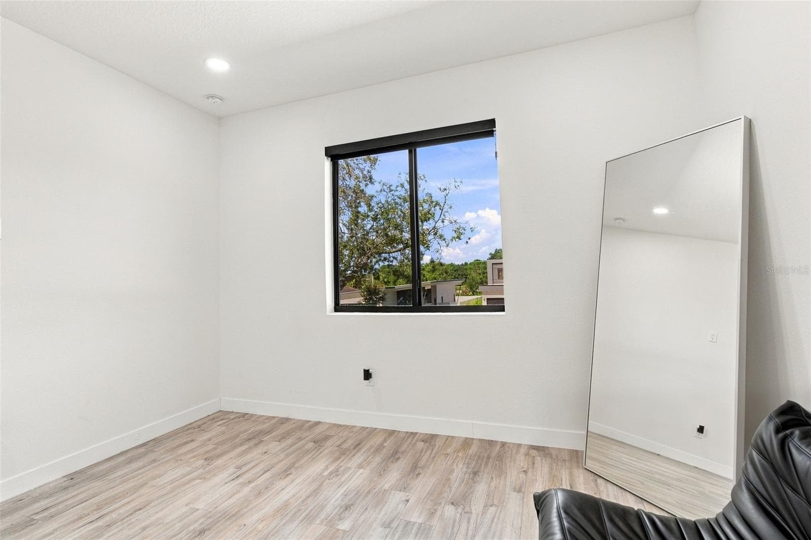 Single Family Residence at 7519 N COOLIDGE AVE, TAMPA, photo 37 of 74