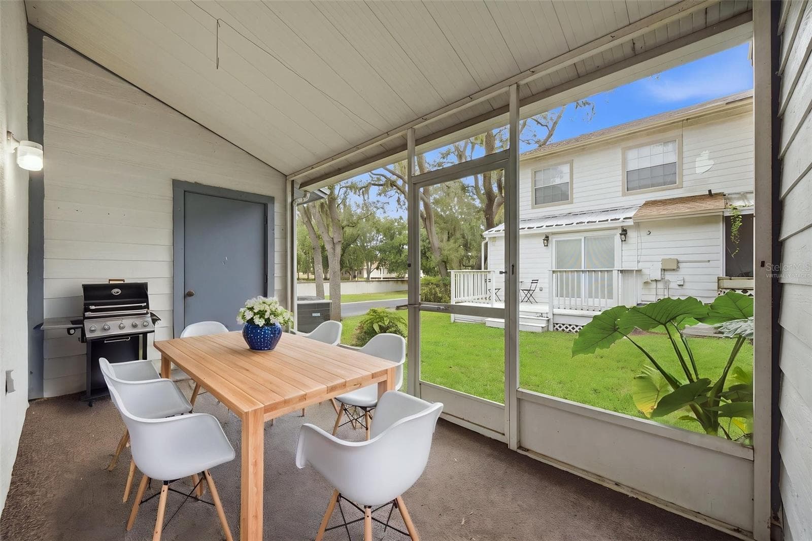 Virtually Staged - 601 BAINBRIDGE DR, BRANDON
