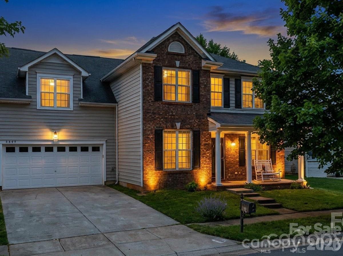 Single Family Residence at Huntersville, photo 4 of 37