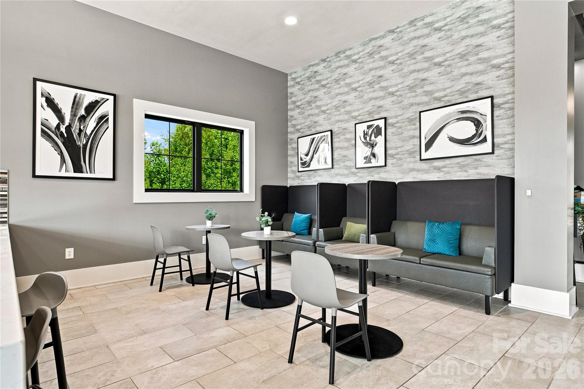 Townhouse at 6311 Ashton Park Drive, Denver, photo 9 of 41