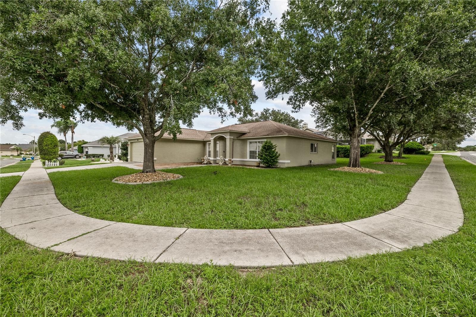 Single Family Residence at 406 PALA WAY, SPRING HILL, photo 3 of 27