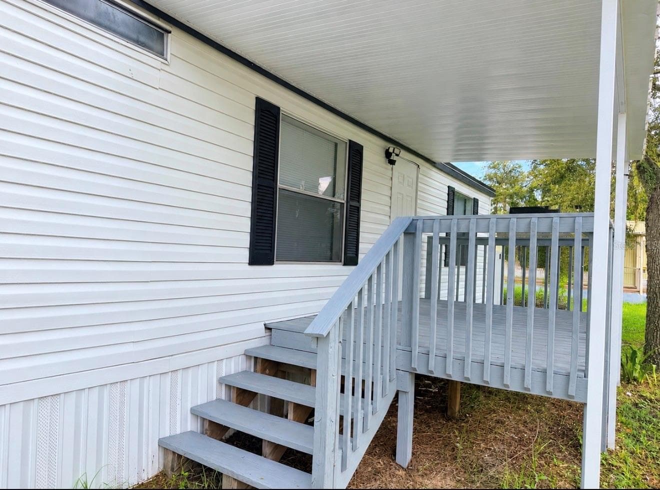 Manufactured Home at 9713 XENIA ST, NEW PORT RICHEY, photo 3 of 17