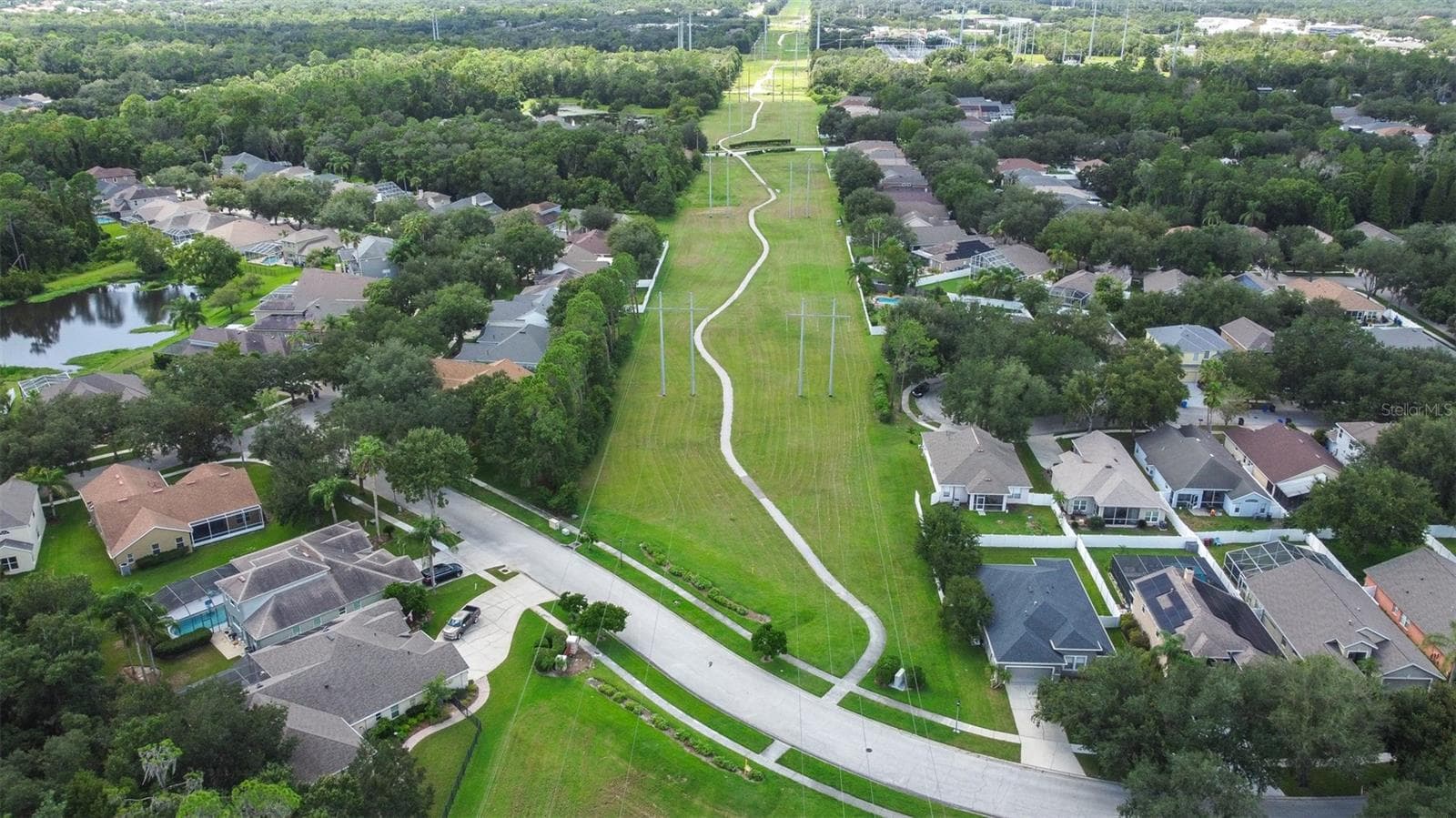 Single Family Residence at 17012 FALCONRIDGE RD, LITHIA, photo 89 of 100