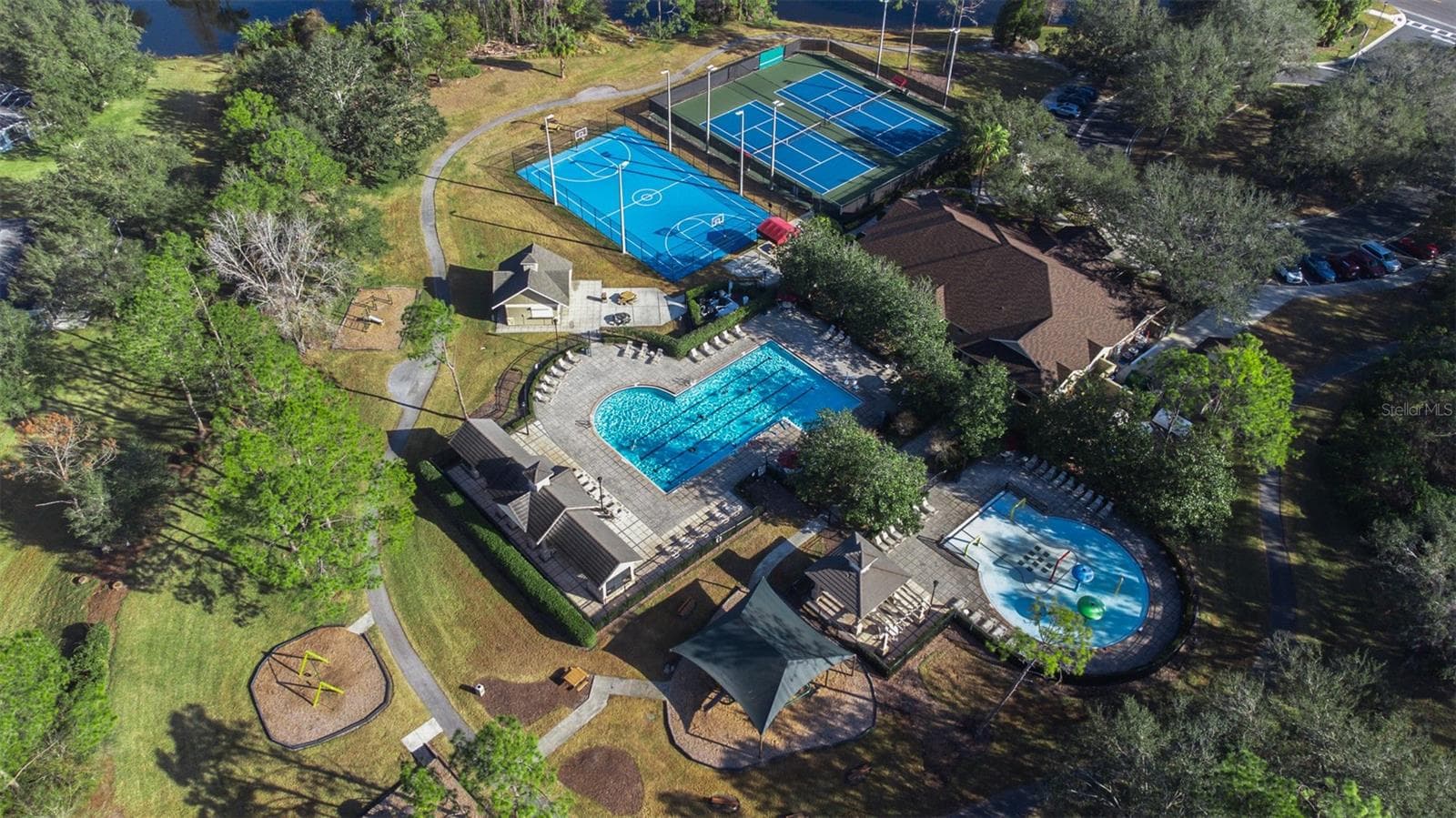 Single Family Residence at 17012 FALCONRIDGE RD, LITHIA, photo 90 of 100