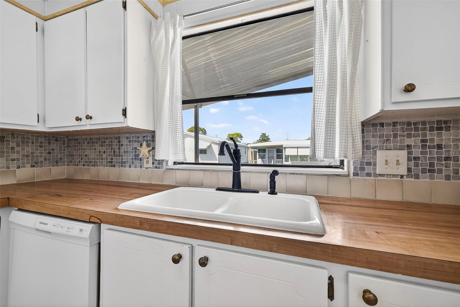 Manufactured Home at 7880 54TH AVE N #38, ST PETERSBURG, photo 10 of 28