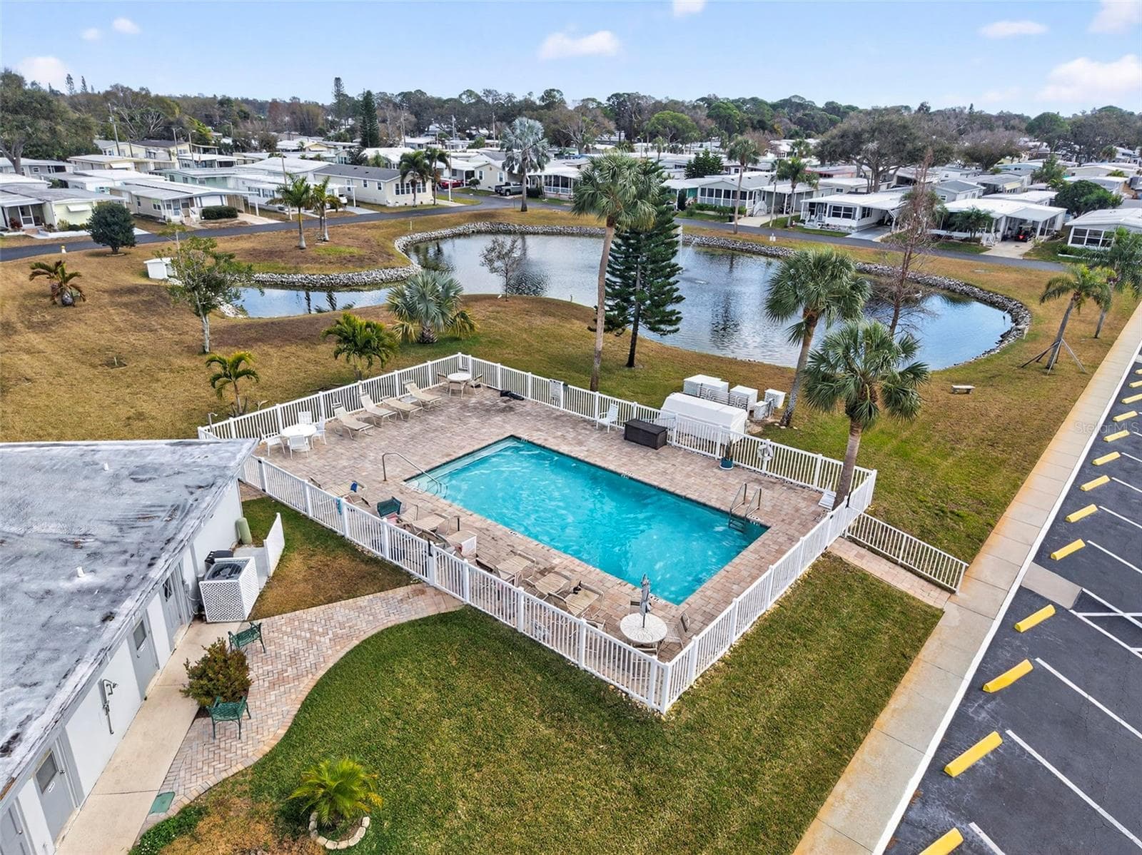 Community pool - 7880 54TH AVE N #38, ST PETERSBURG