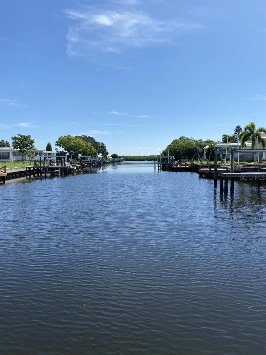 Waterway access - 636 MOUNT PINEY AVE NE #702, ST PETERSBURG