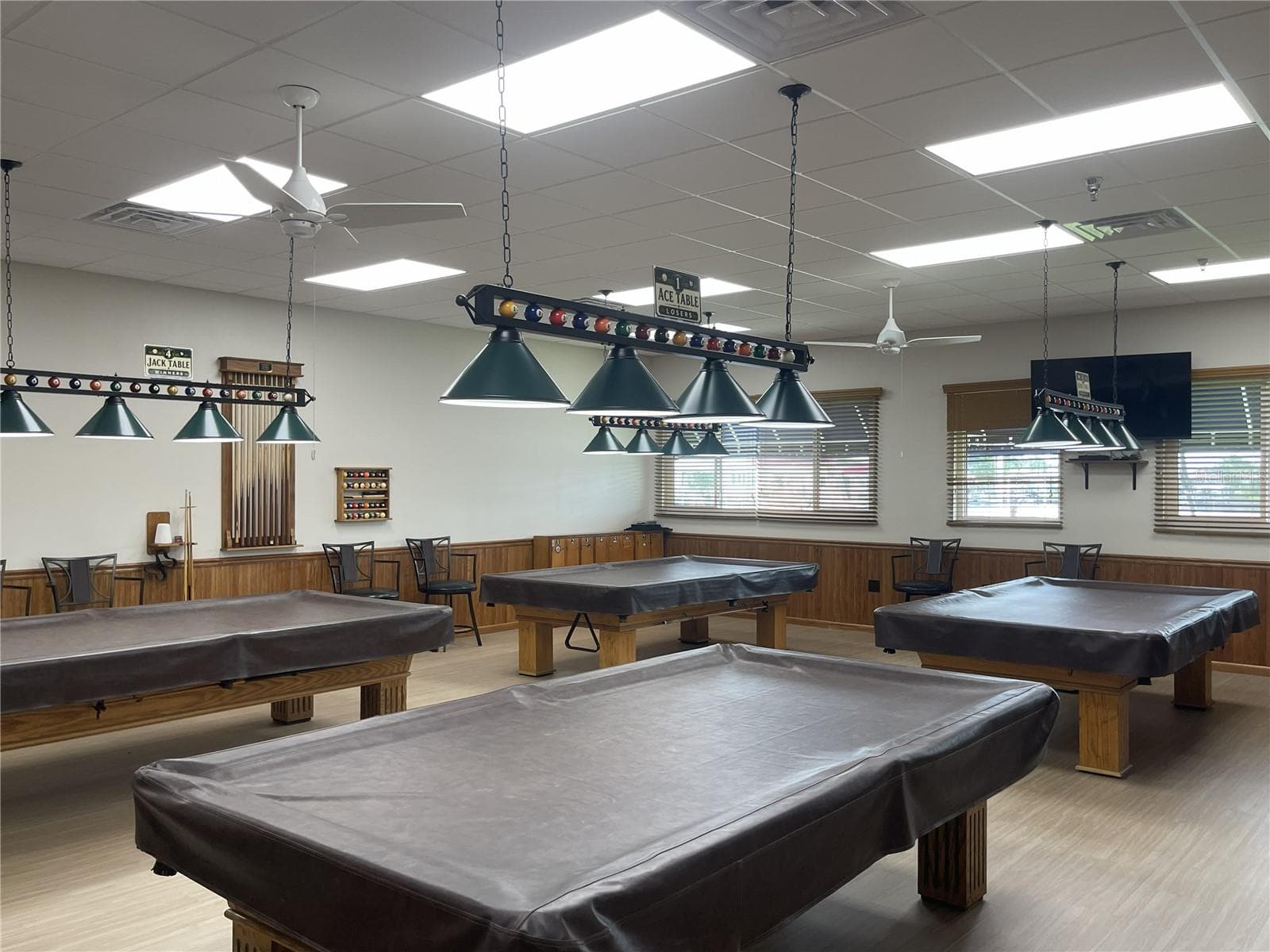 Billiards Room - 636 MOUNT PINEY AVE NE #702, ST PETERSBURG