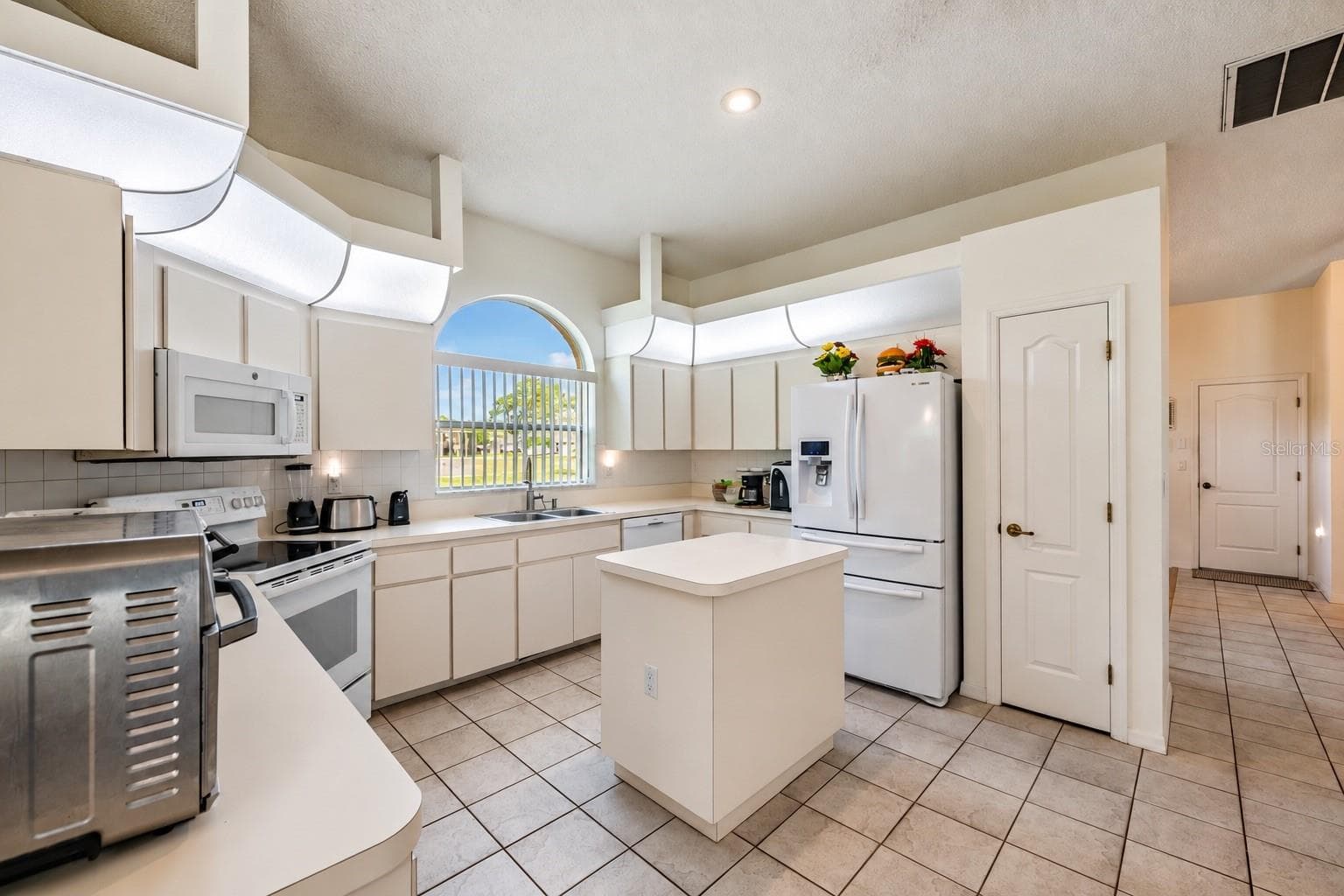 Single Family Residence at 13566 RUDI LOOP, SPRING HILL, photo 16 of 63