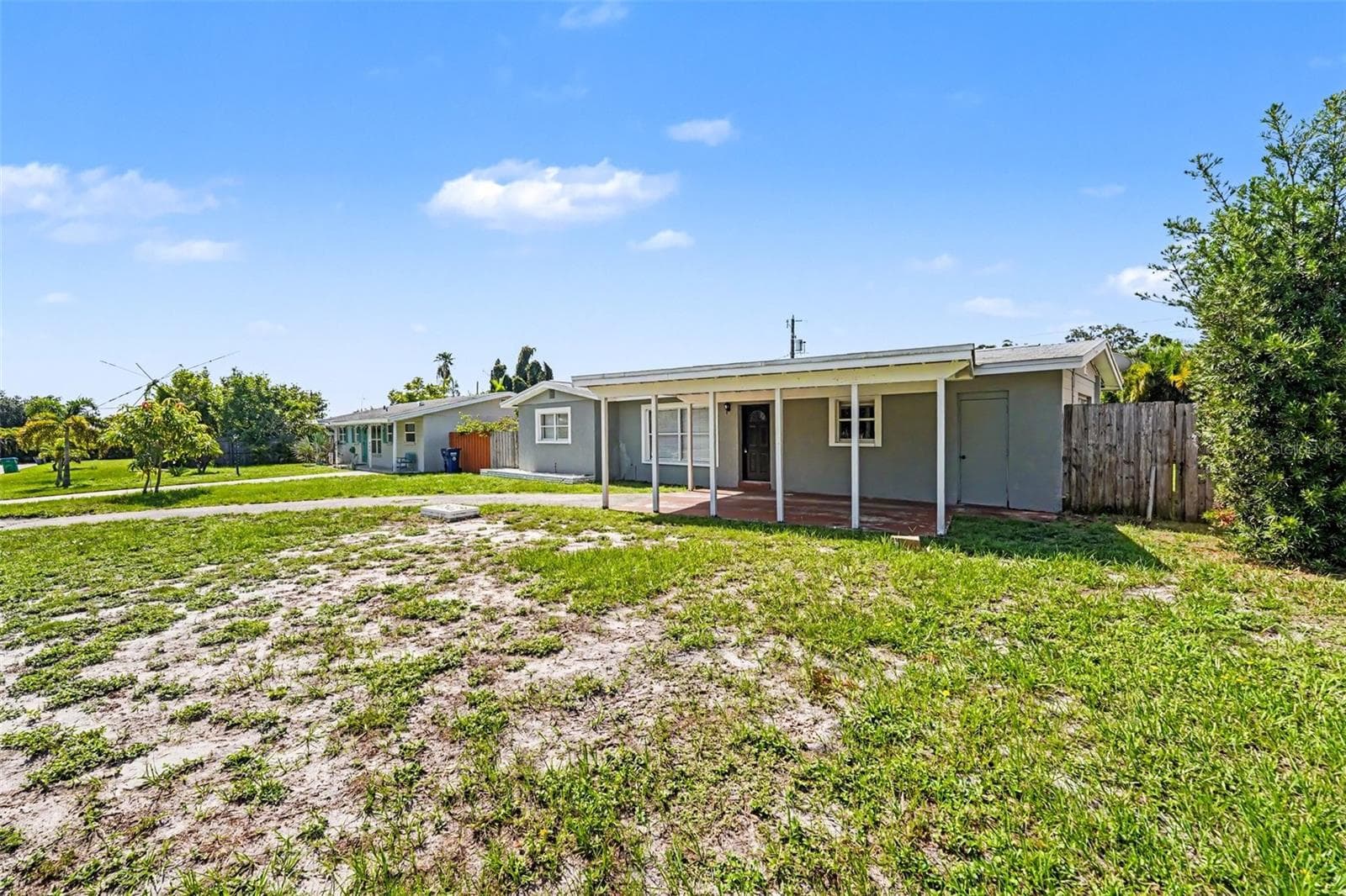 Single Family Residence at 11428 75TH AVE, SEMINOLE, photo 2 of 27
