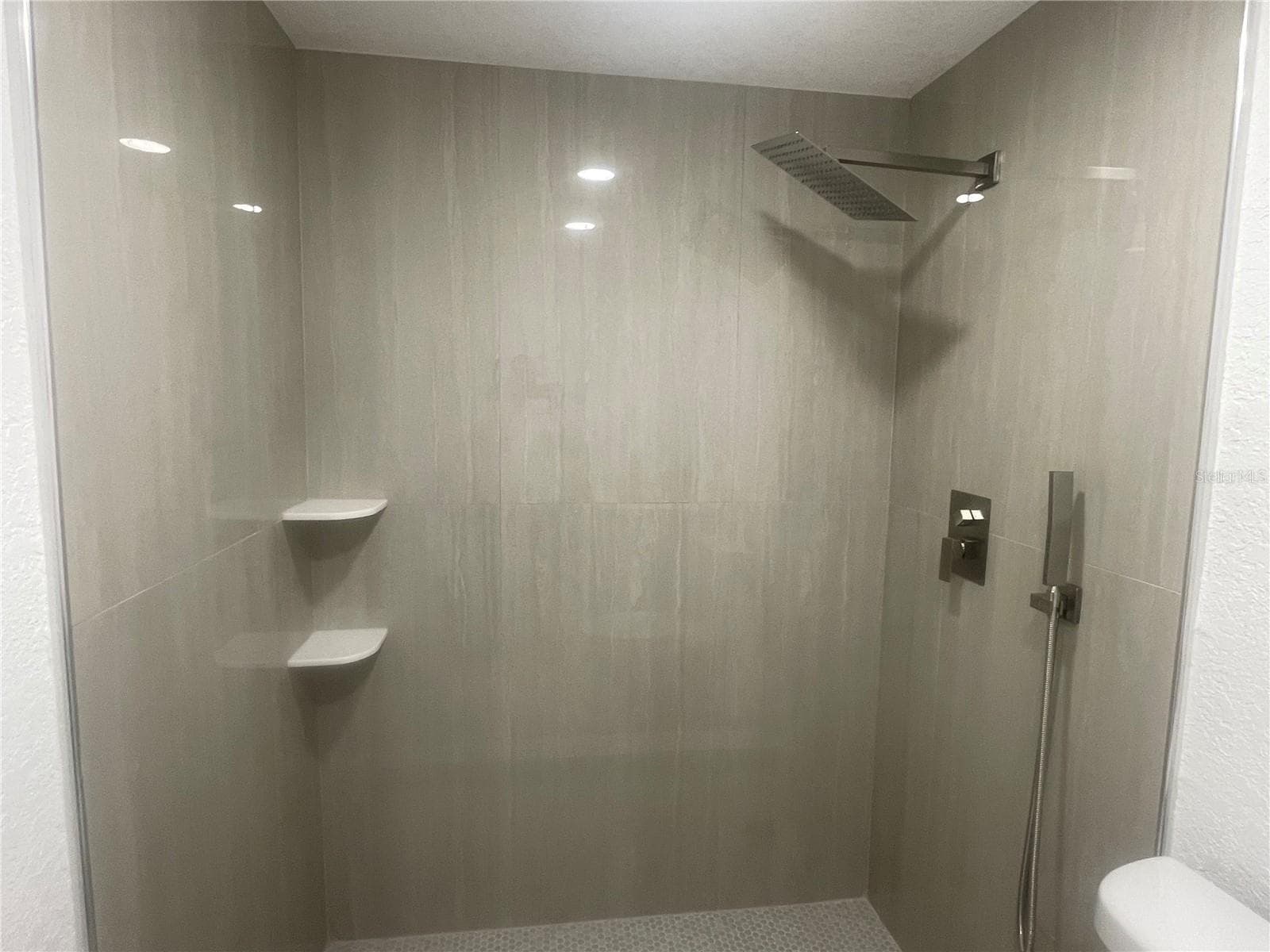 BATHROOM 1 - 7025 CUTTY SARK DR, PORT RICHEY