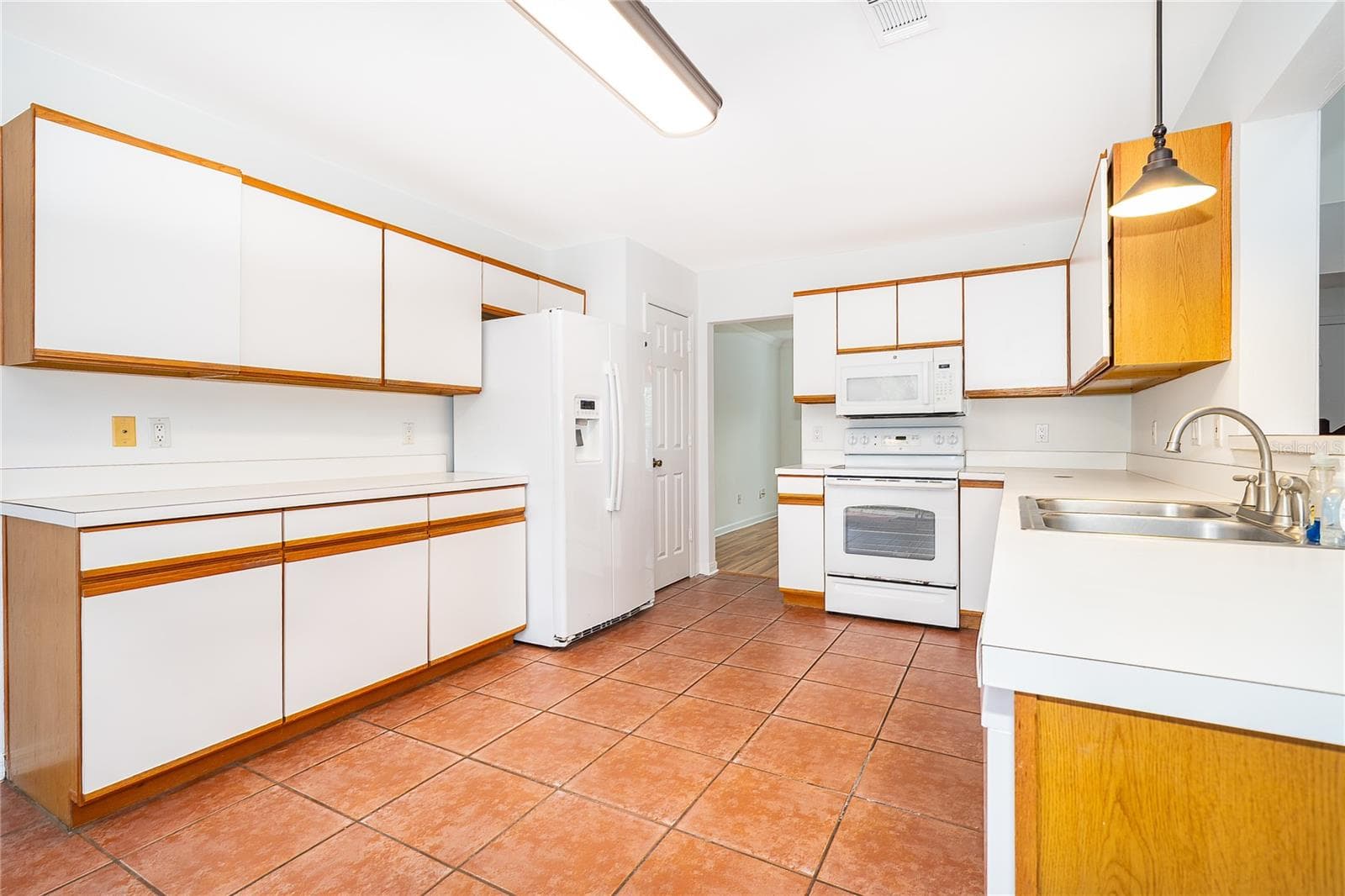 All Appliances Stay - 696 REMINGTON OAK DR, LAKE MARY