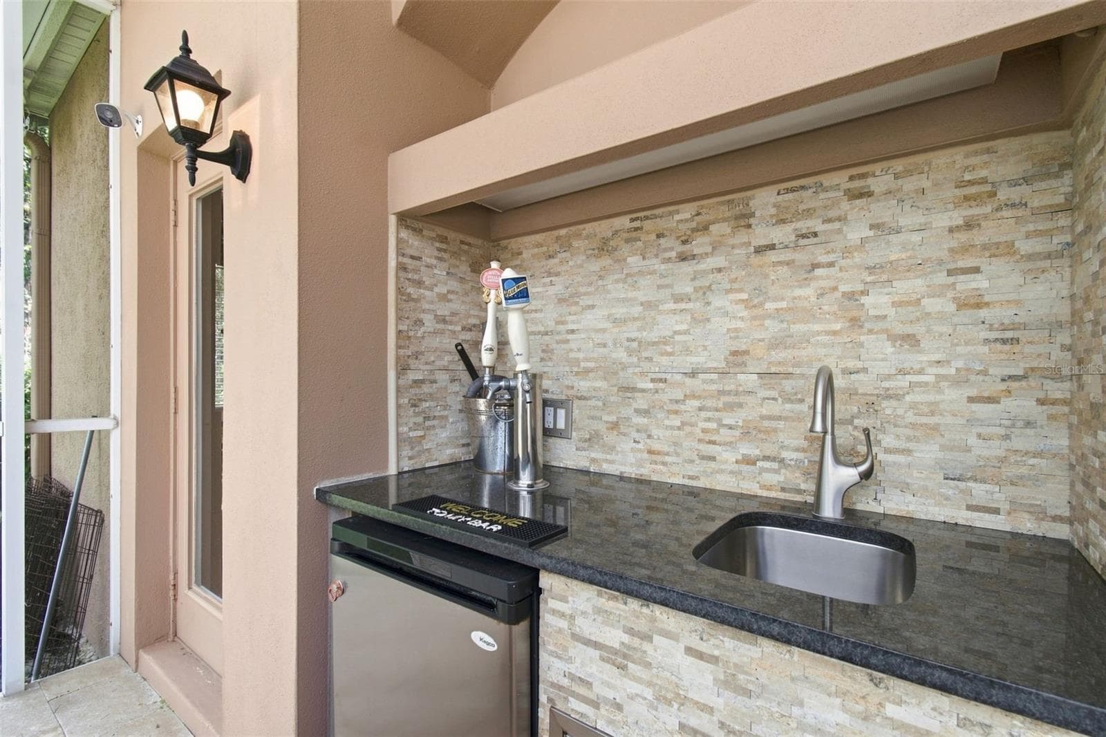 Single Family Residence at 9212 PINE ISLAND CT, TAMPA, photo 82 of 111