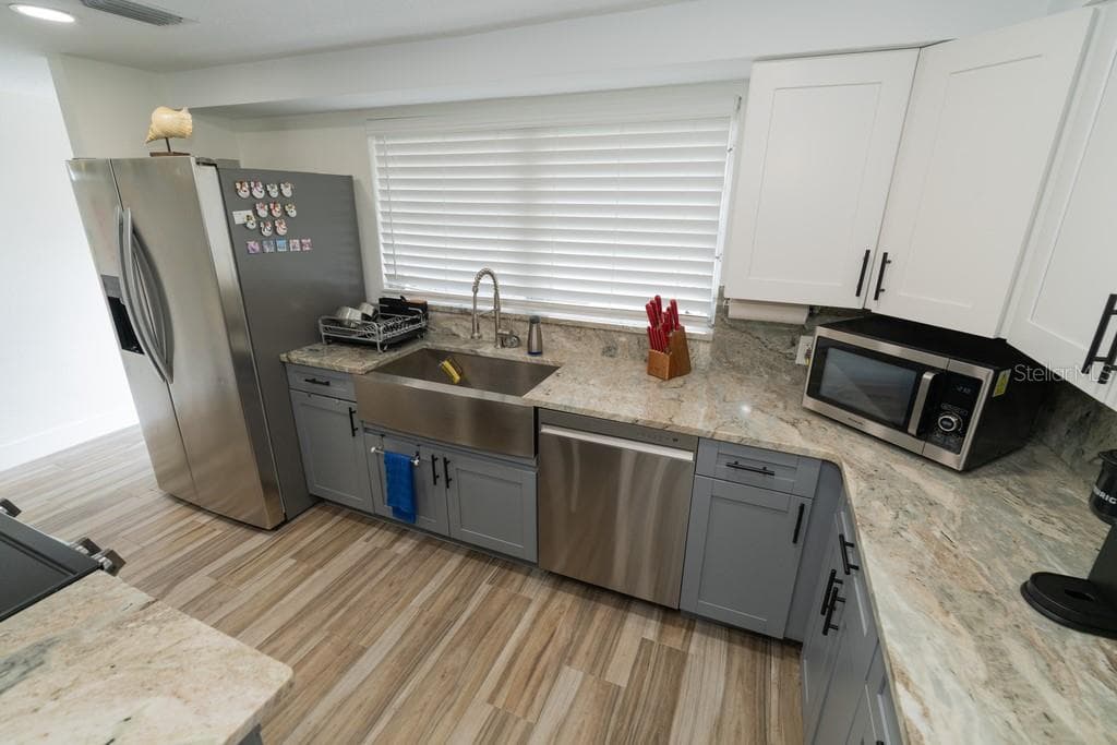 Single Family Residence at 4927 BLUE HERON DR, NEW PORT RICHEY, photo 9 of 36
