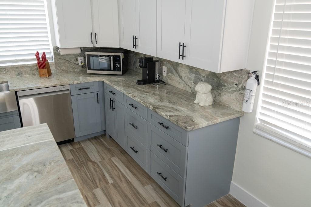 Single Family Residence at 4927 BLUE HERON DR, NEW PORT RICHEY, photo 10 of 36