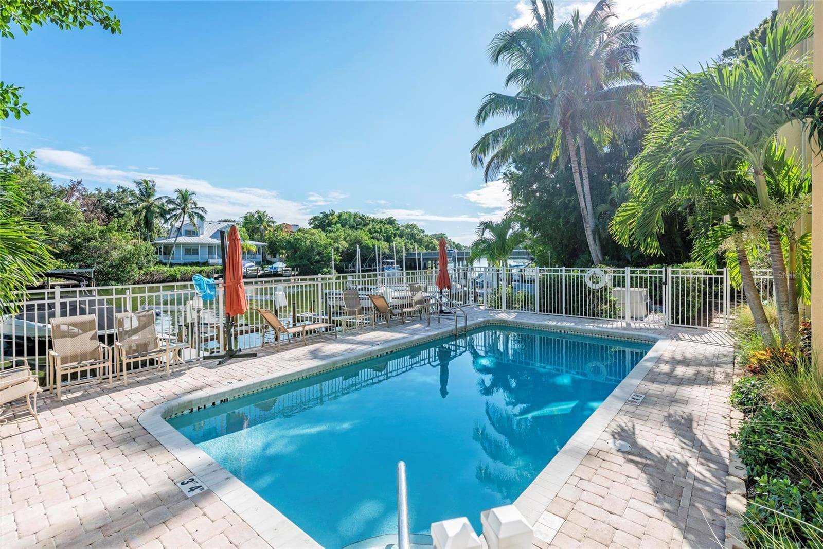 Condominium at 870 HUDSON AVE #870, SARASOTA, photo 14 of 25