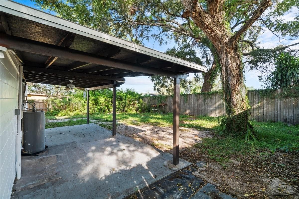 Single Family Residence at 704 E WILMA ST, TAMPA, photo 23 of 29