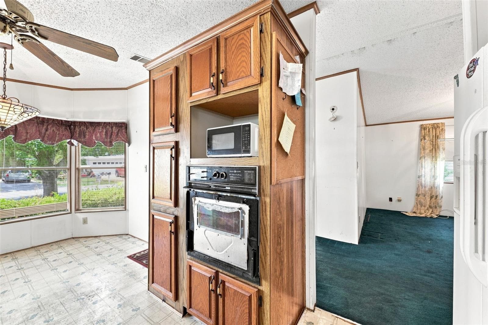 Manufactured Home at 3215 WEKIVA RD, TAVARES, photo 8 of 23