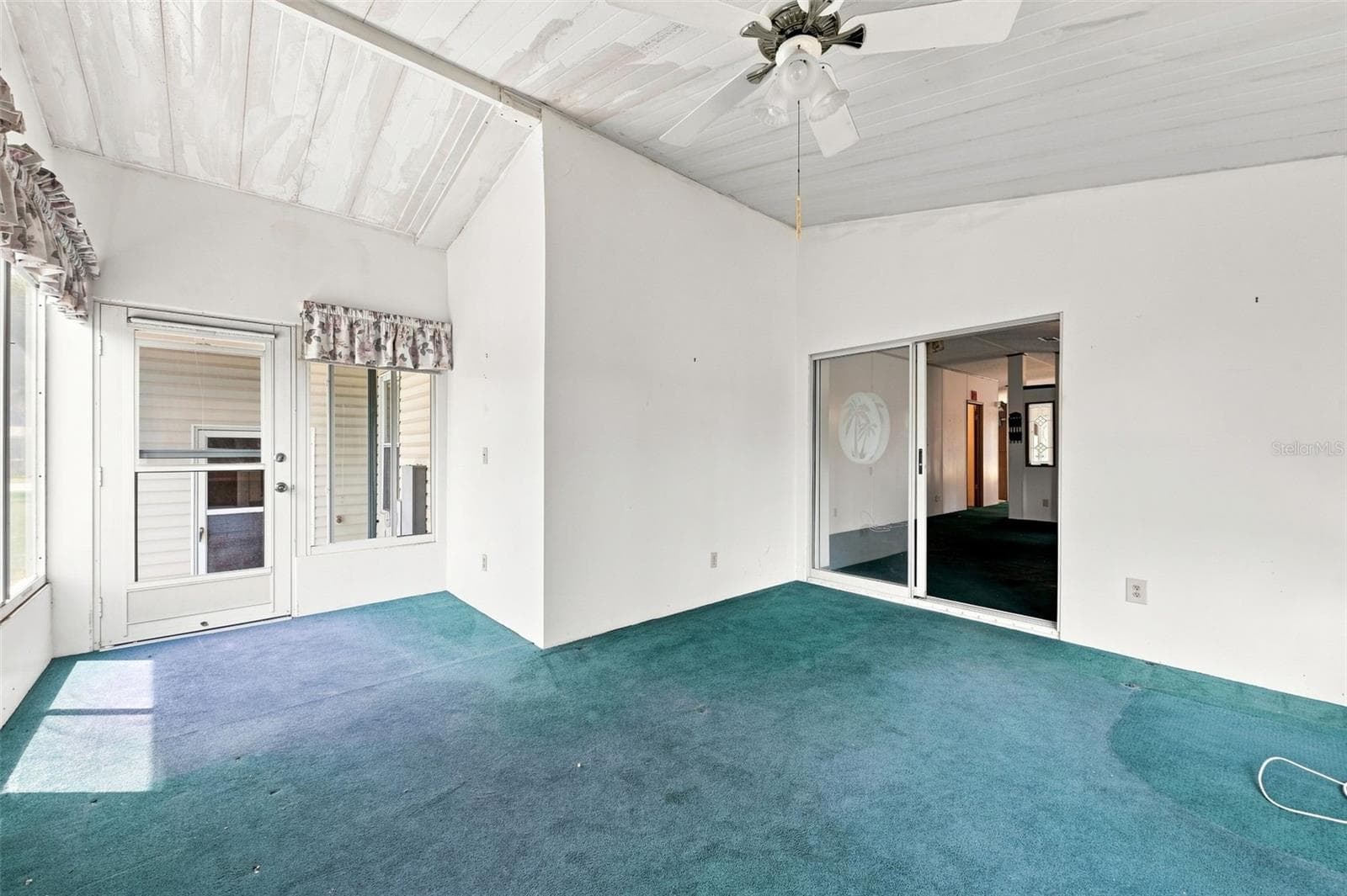 Enclosed Florida Room. - 3215 WEKIVA RD, TAVARES