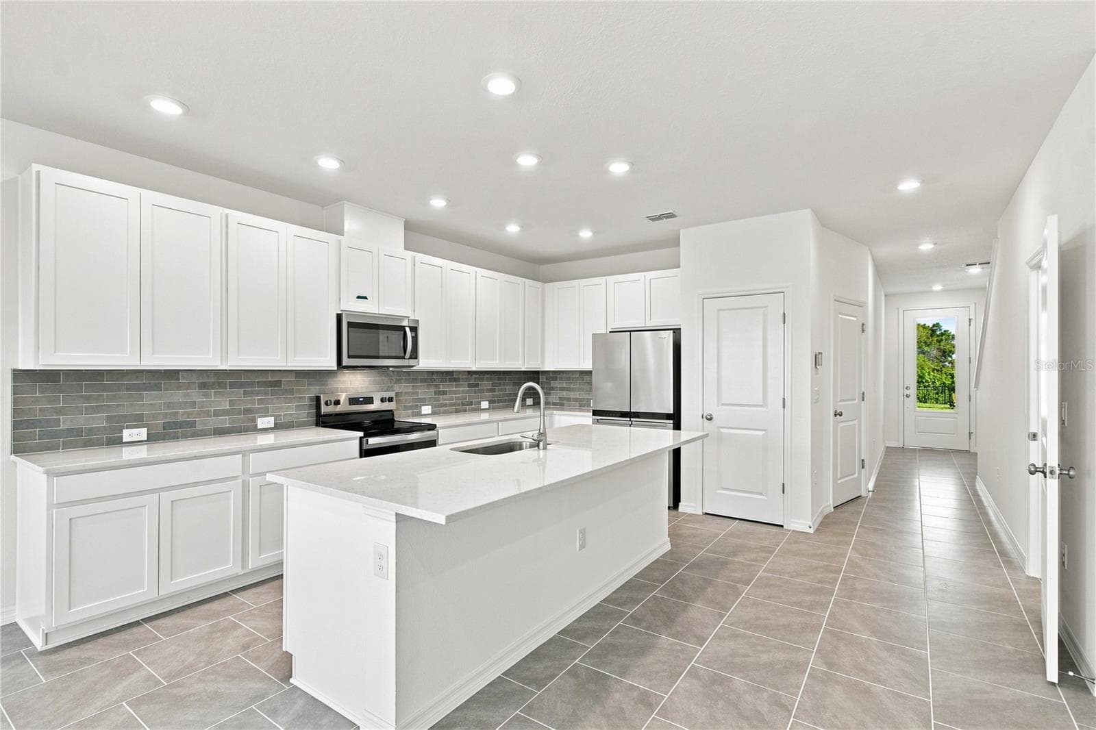 Kitchen - 6355 JENSEN VIEW AVE, APOLLO BEACH