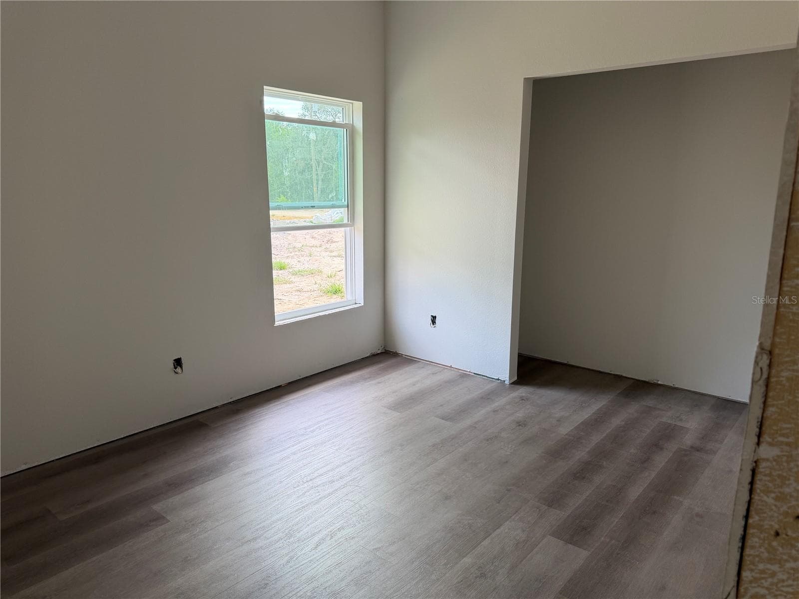 Bed 2 - 34281 MANUEL ST, WEBSTER