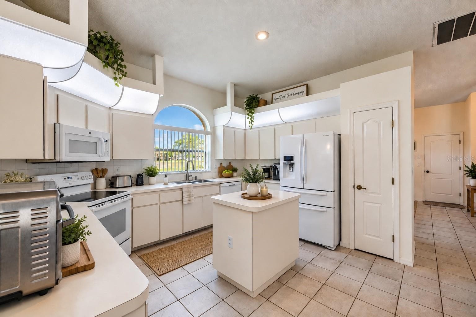 Single Family Residence at 13566 RUDI LOOP, SPRING HILL, photo 14 of 63