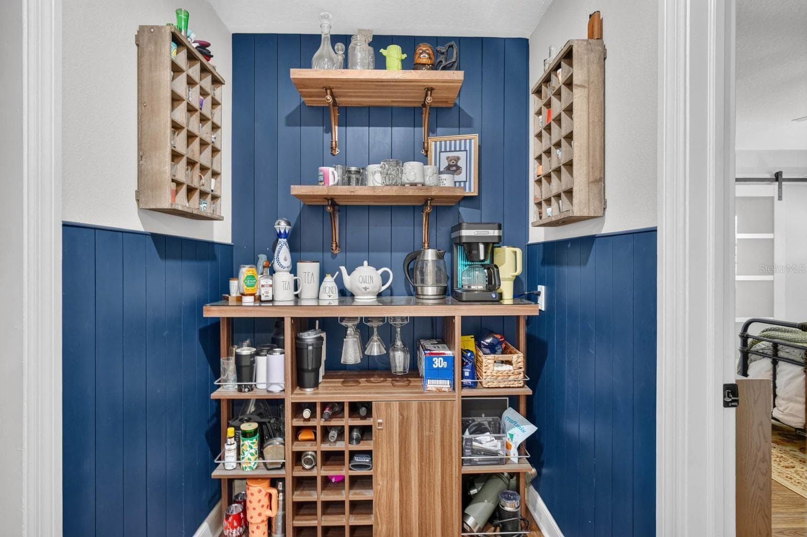 OFF KITCHEN - 3216 UMBRELLA TREE, EDGEWATER