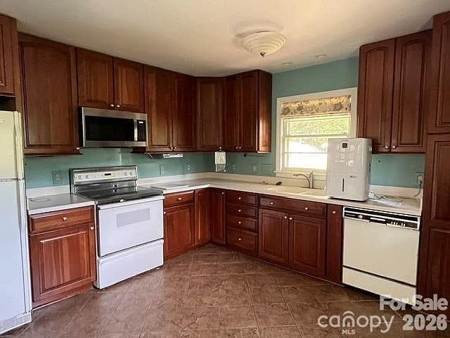 Single Family Residence at Asheville, photo 9 of 67