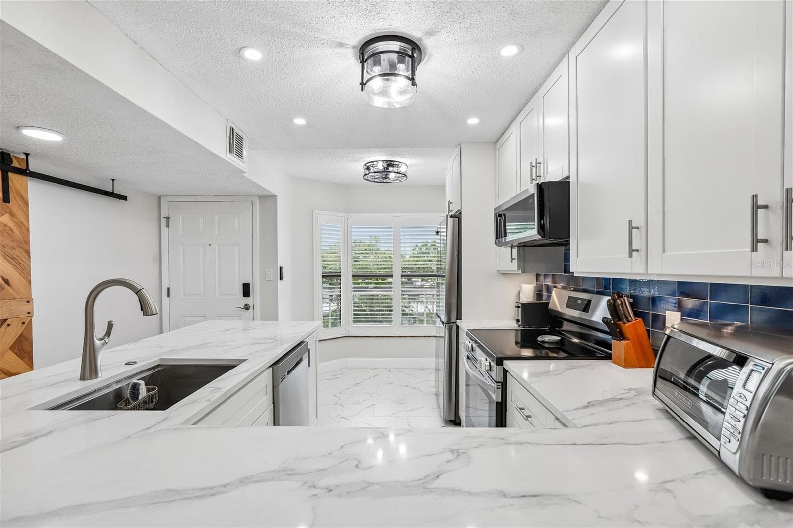 Condominium at 1332 PASADENA AVE S #207, SOUTH PASADENA, photo 4 of 71